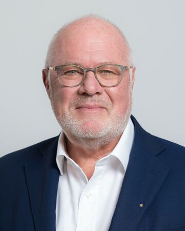 Wolfgang Poppen Wolfgang Poppen
